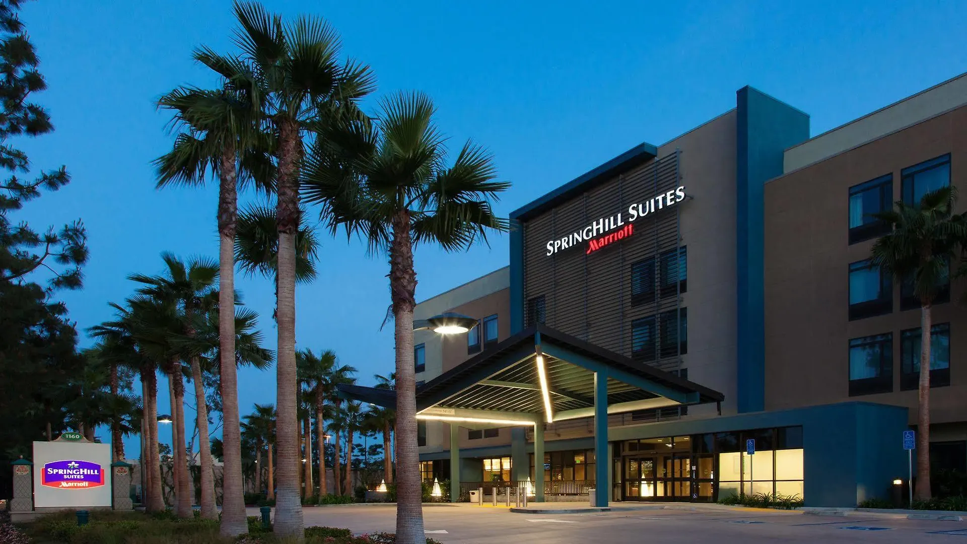 Springhill Suites By Marriott Anaheim Maingate Hotel
