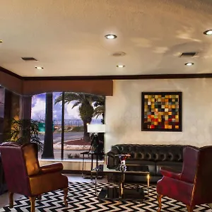 Ramada By Wyndham Orlando South Hotel